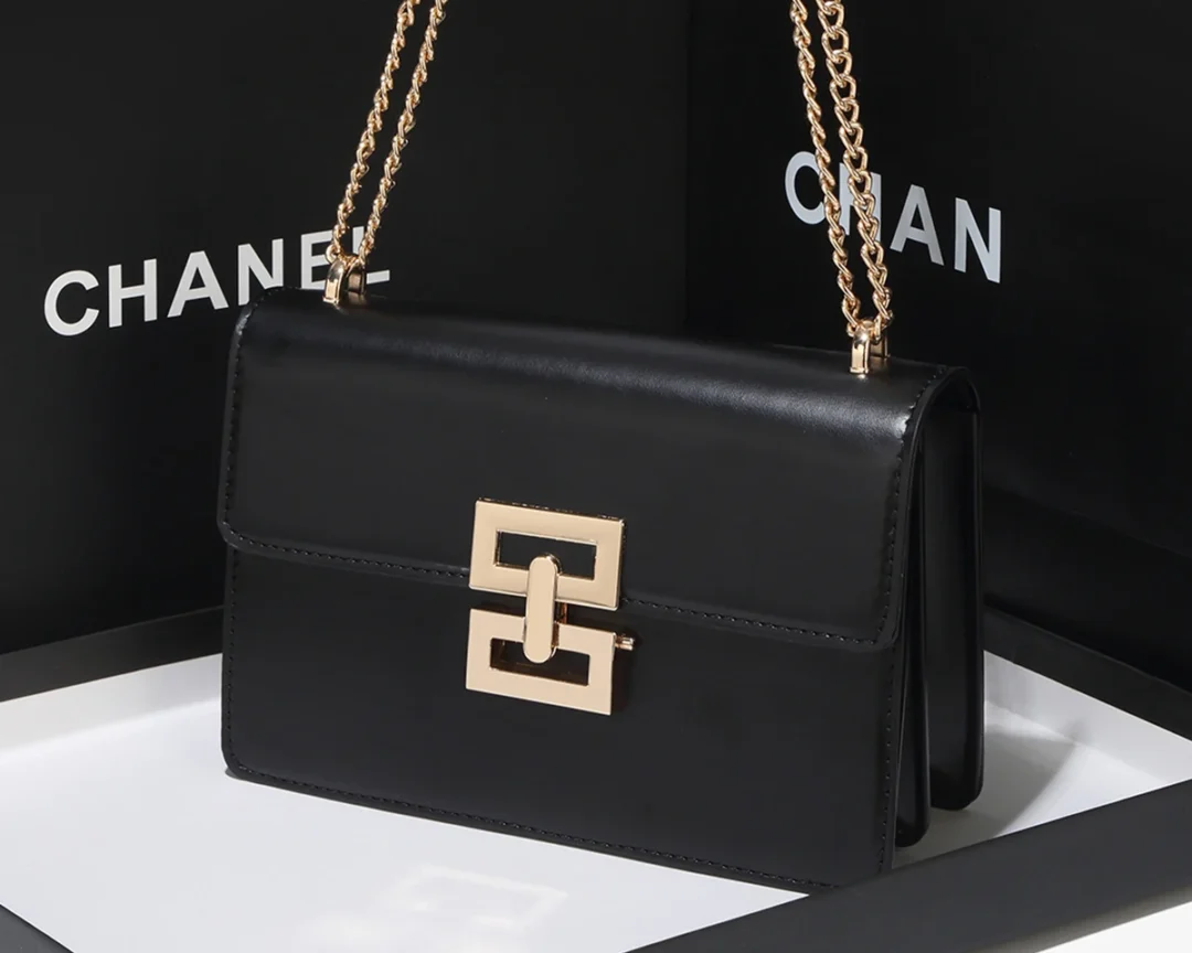 תיק צד לנשים איכותי ואלגנטי, משדרג כל תלבושת, חובה בכל ארון