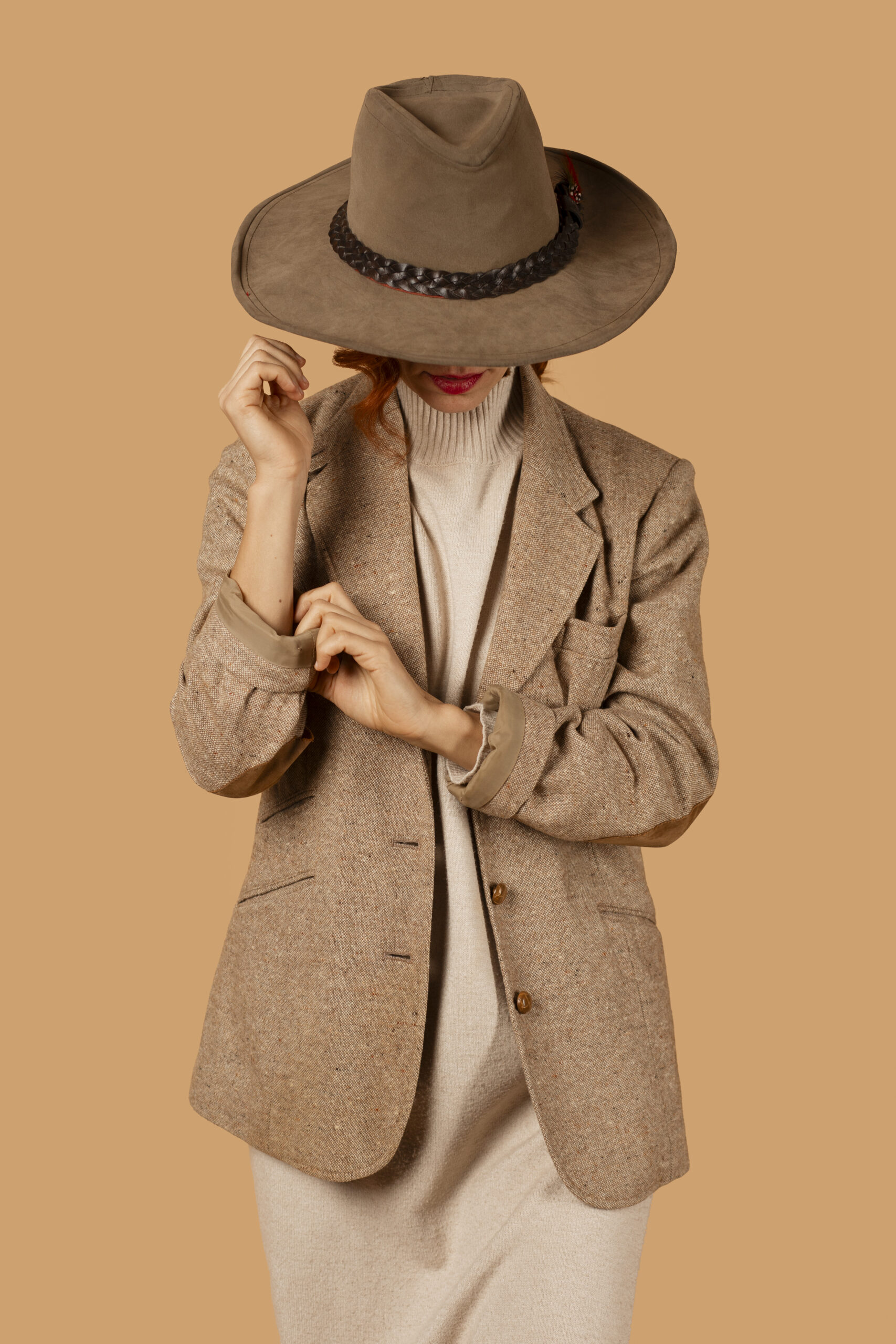 front-view-woman-posing-with-monochrome-outfit